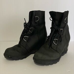 Sorrel Women’s Joan of Artic Wedge II Boots.